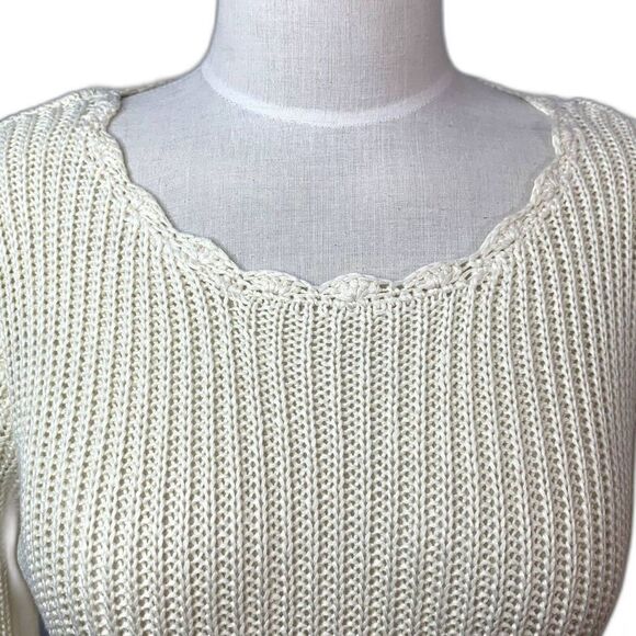 FOREVER 21 Cream Bell Sleeve Cropped Knit Sweater Size Medium NWT - Picture 4 of 10